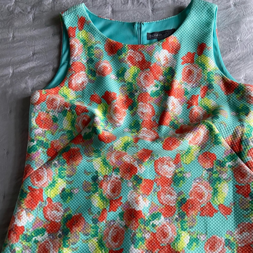 Donna Ricco New York Sleeveless Sheath Dress
